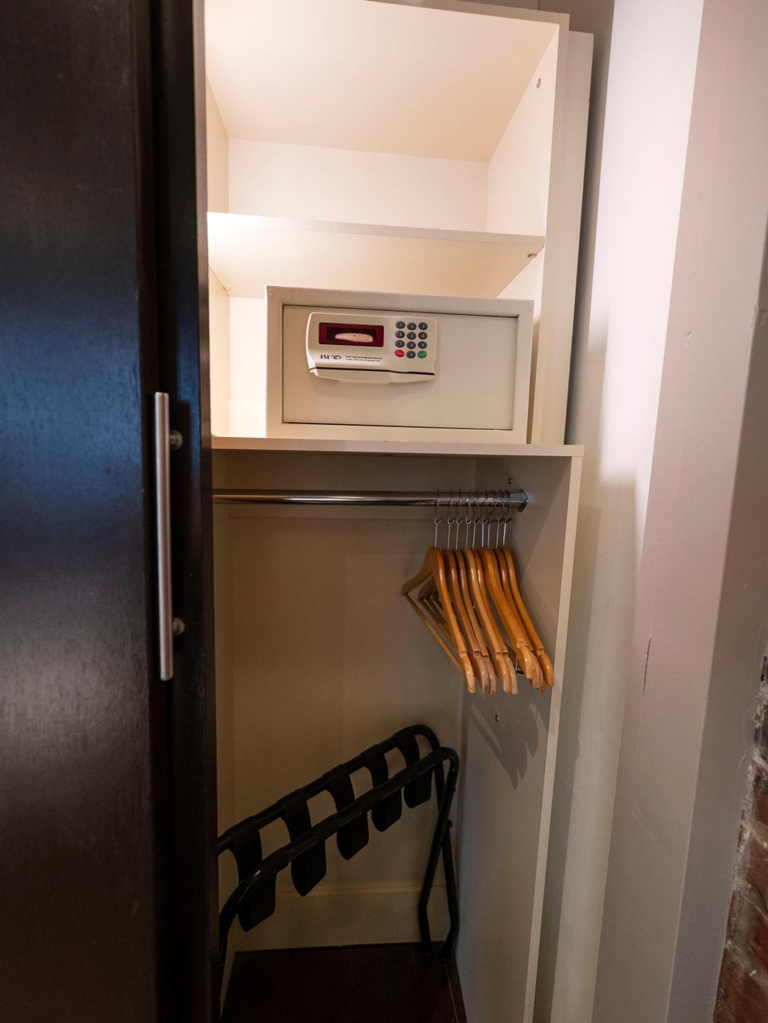 Self Check-In Boutique Hotel - Quartier Latin - Room 201 Montréal Kültér fotó